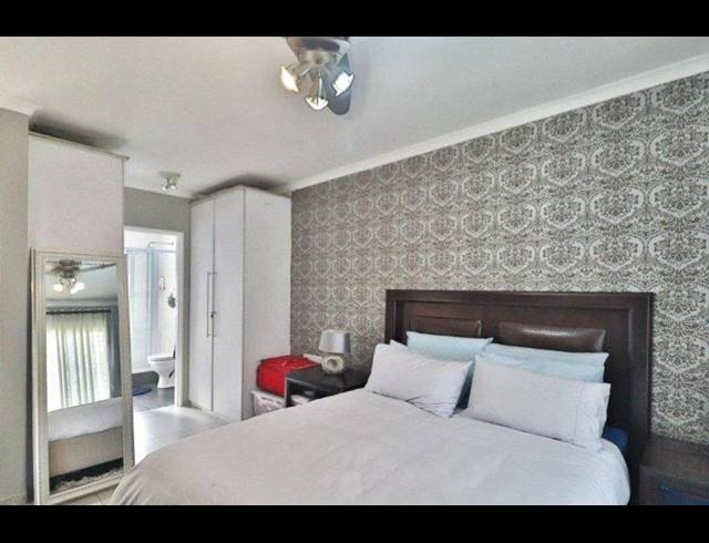 2 BEDROOM TOWNHOUSE FOR SALE IN GREENSTONE HILL